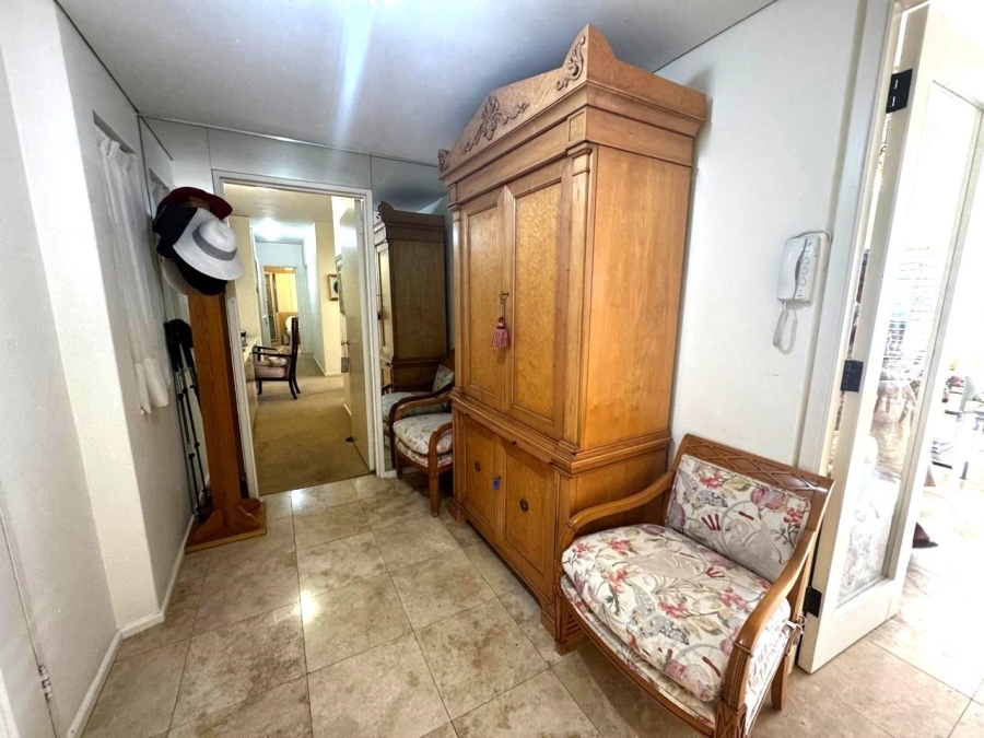 To Let 2 Bedroom Property for Rent in Sea Point Western Cape